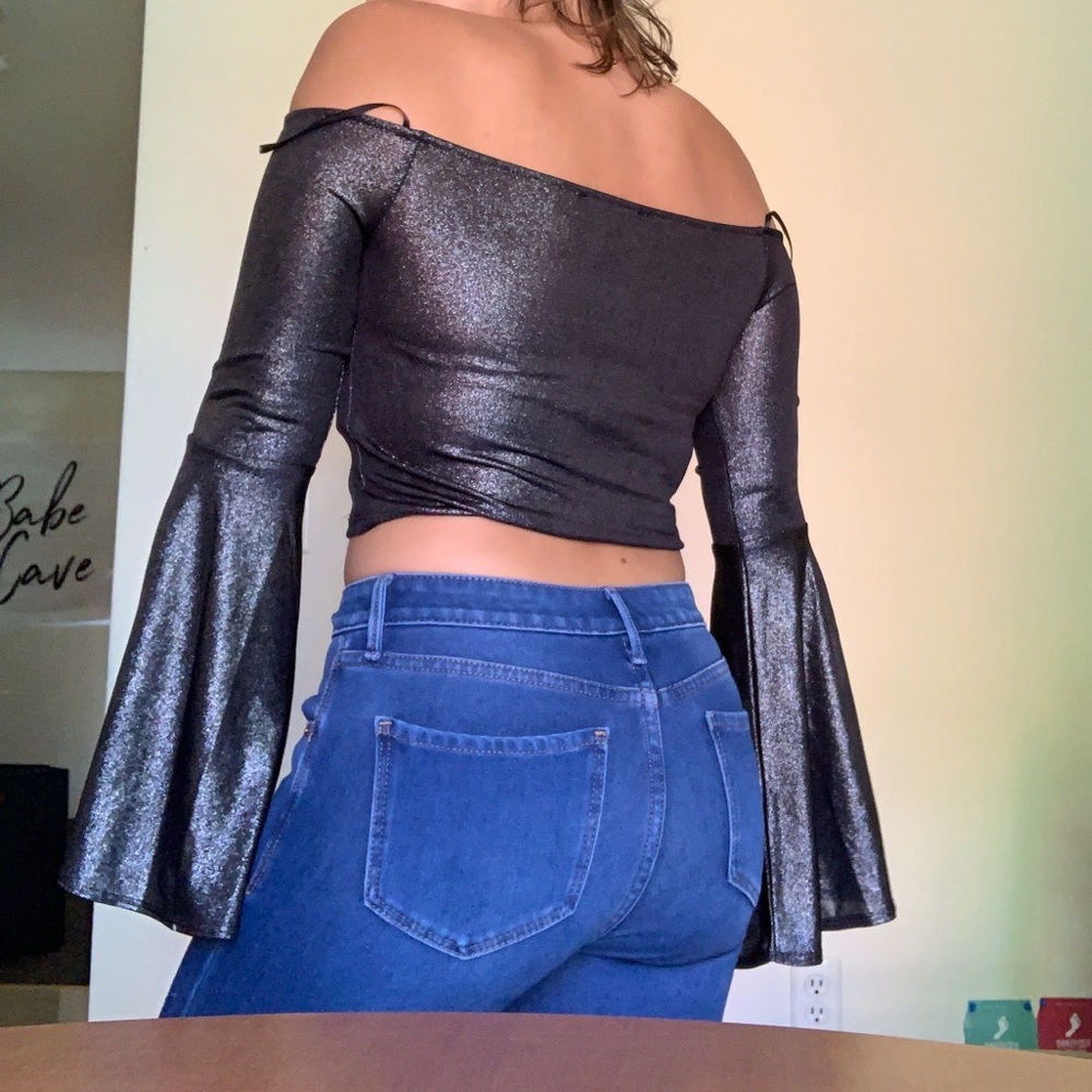Off-shoulder, bell sleeved crop too